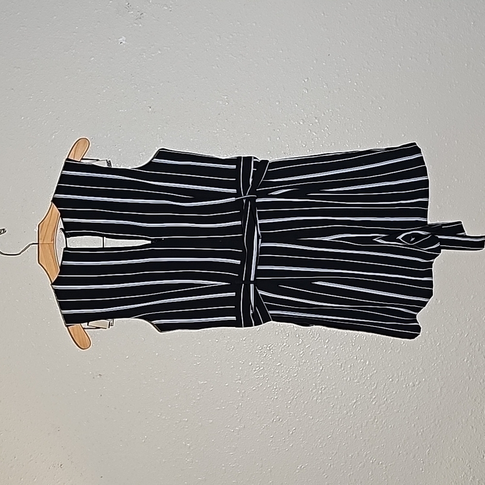 NWT Banana Republic Rumper - Picture 2 of 6